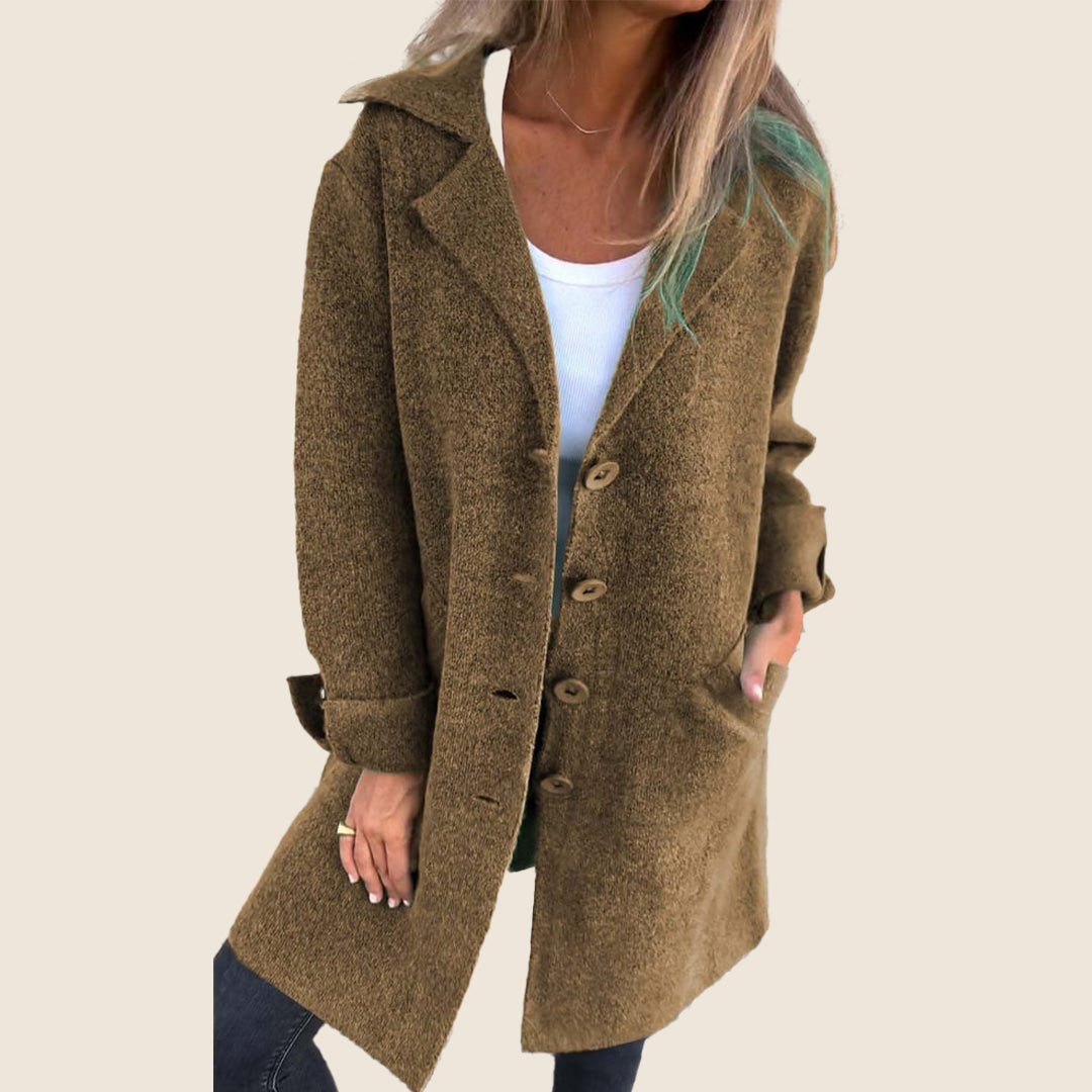 Emma – Blød jakke med knapper